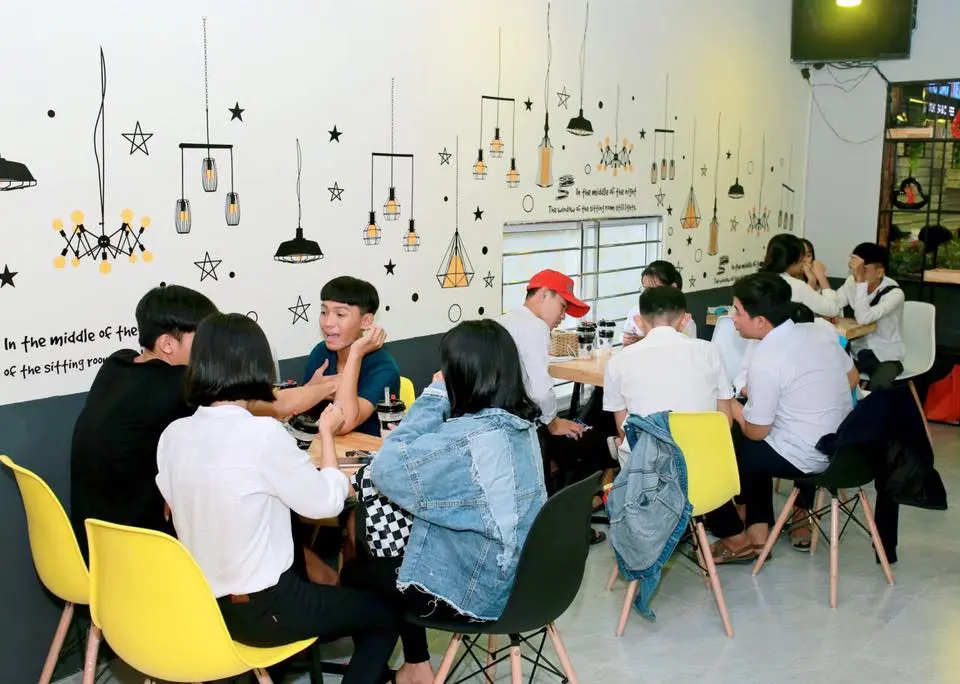 khách hàng thích thú pozaa tea quảng ngãi