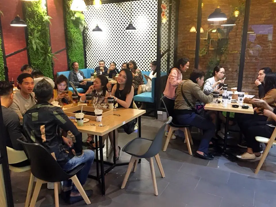 Hình ảnh không gian bên trong quán trà sữa Pozaa Tea.