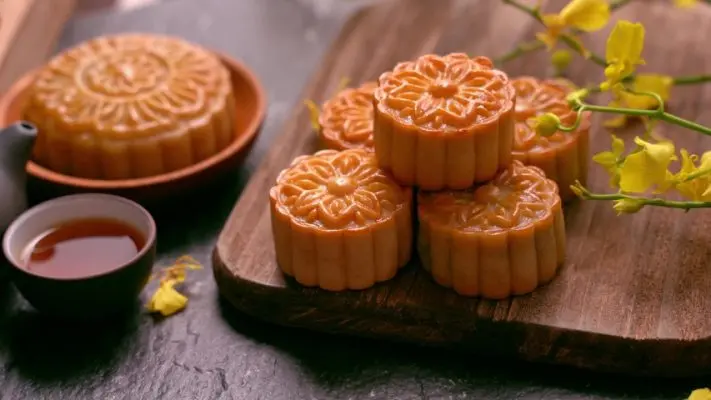 Mẹo nhỏ khi làm bánh trung thu thập cẩm
