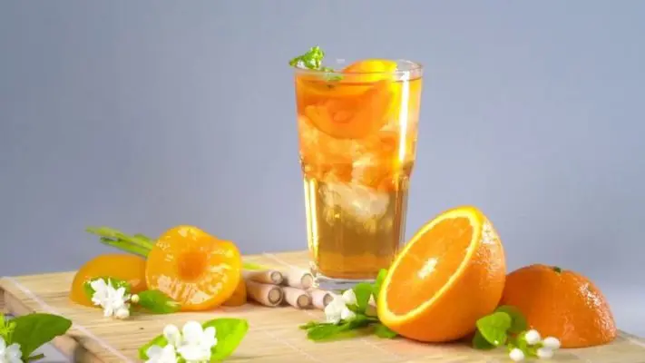 Cách pha chế trà đào cam sả