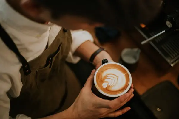 Bartender và barista