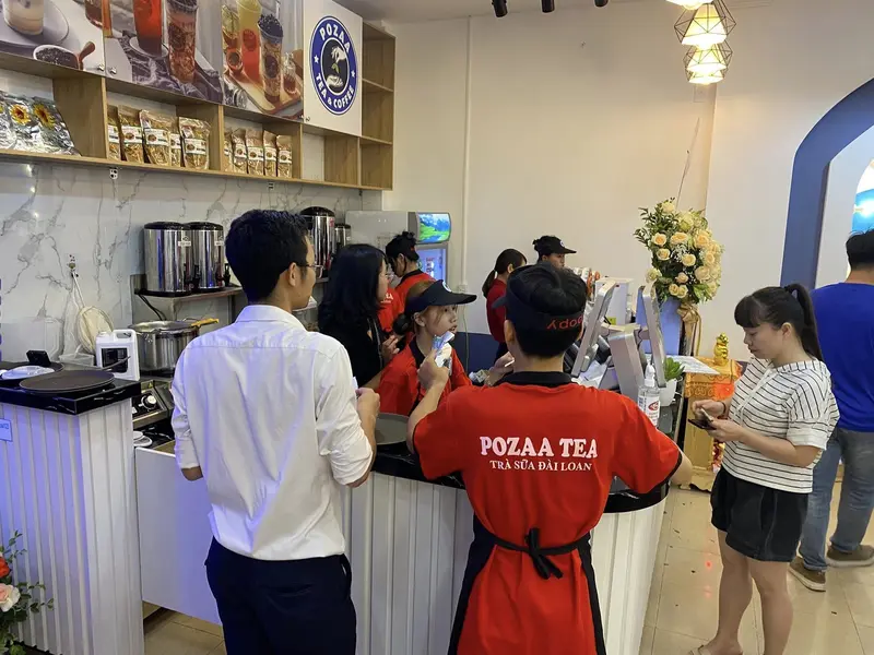 khai trương pozaa tea lạch tray